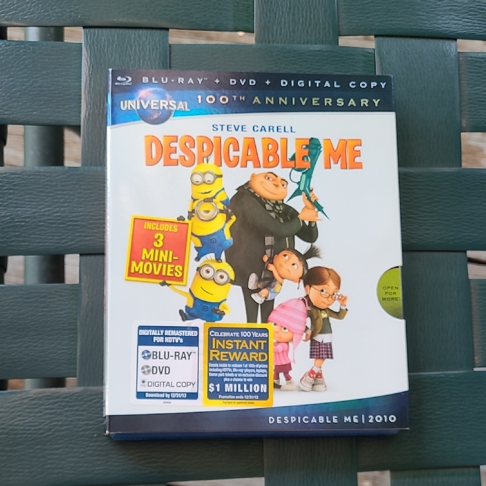 Universal Despicable Me Blu-ray DVD Digital Set